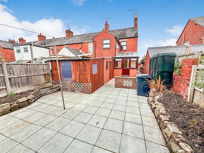 3 Bedroom End Of Terrace House For Sale In West Street, Oswestry, SY11