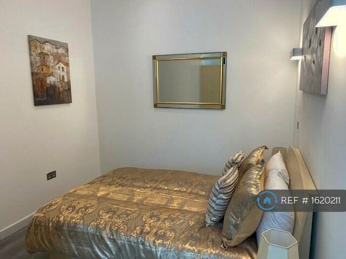 2 Bedroom Flat To Rent In Capital Drive, Milton Keynes, MK14