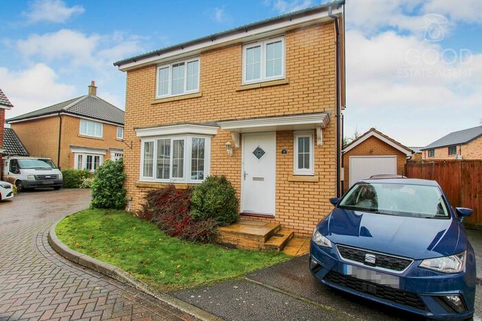 3 Bedroom Detached House For Sale In Ashleaf Close, Haddenham, CB6