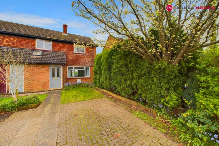 2 Bedroom End Of Terrace House For Sale In Bath Crescent, Wyton, Huntingdon, Cambridgeshire, PE28