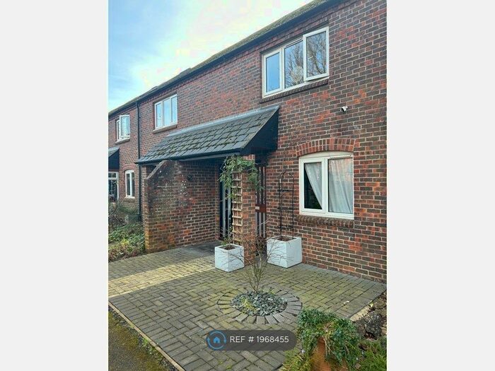 2 Bedroom Terraced House To Rent In Sadler Walk, Oxford, OX1