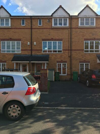 4 Bedroom Town House To Rent In Northcote Avenue, Manchester, M22