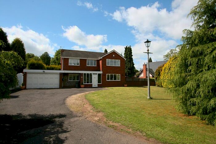 4 Bedroom Detached House To Rent In Penn Road, Penn, Wolverhampton, WV4