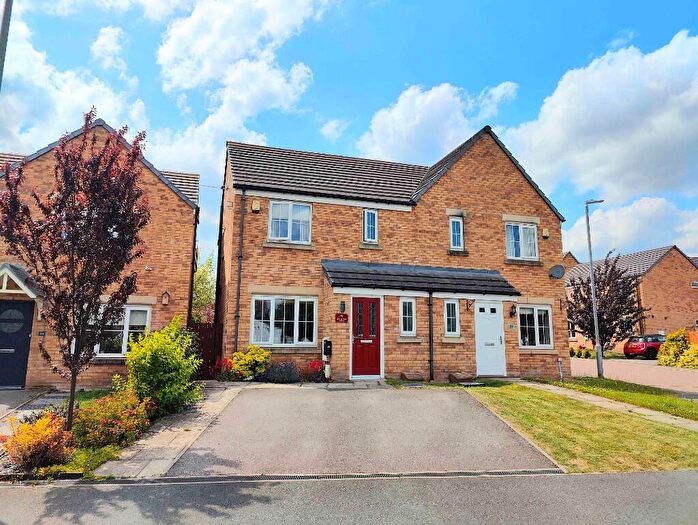 3 Bedroom Semi-Detached House For Sale In Harley Head Avenue, Lightcliffe, HX3