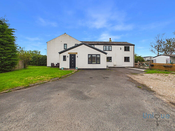 7 Bedroom Semi-Detached House For Sale In Bank Lane, Warton, PR4