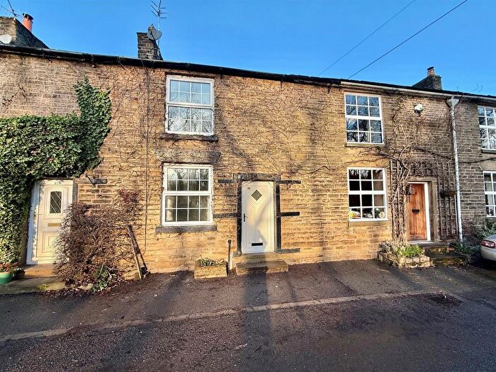 2 Bedroom Terraced House For Sale In Batemill Road, Birch Vale, High Peak, SK22