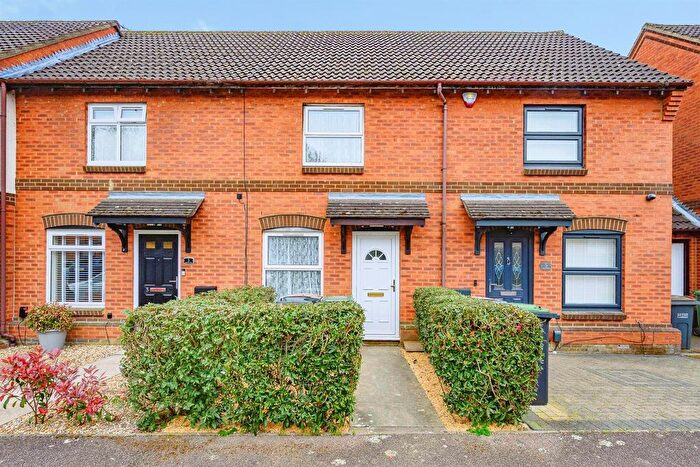 2 Bedroom Terraced House For Sale In Muirfield, Luton, LU2