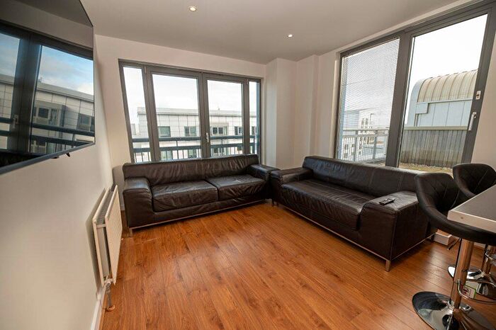 4 Bedroom Flat To Rent In L – Western Harbour Midway, Edinburgh, EH6
