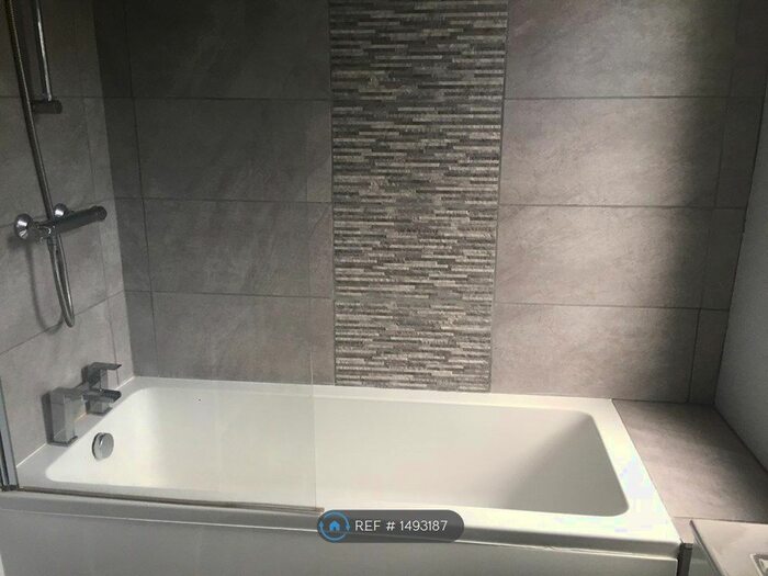 3 Bedroom Semi-Detached House To Rent In Highfield Road, Birkenhead, CH42