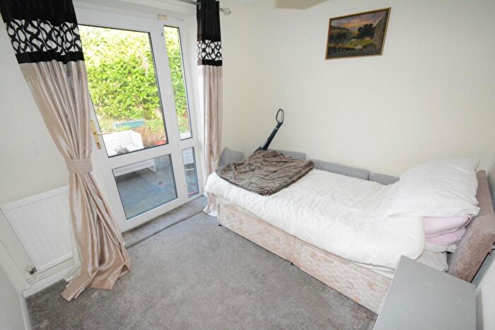2 Bedroom Bungalow For Sale In The Shires, Droylsden, M43