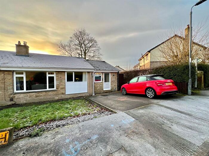 3 Bedroom Semi-Detached Bungalow For Sale In Moor Drive, Oakworth, Keighley, BD22