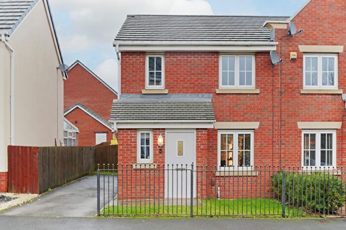 3 Bedroom End Terrace House For Sale In Finchwell Rise, Handsworth, Sheffield, S13