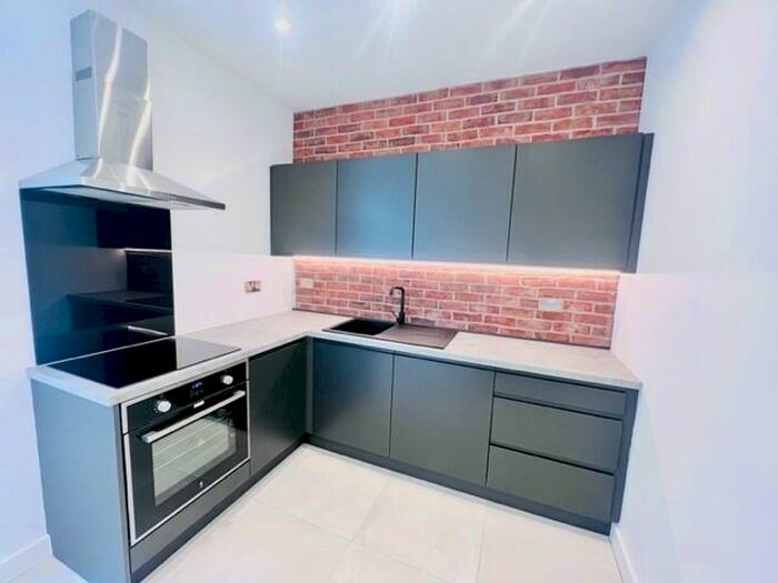 1 Bedroom Apartment To Rent In Railway Road, Urmston, M41