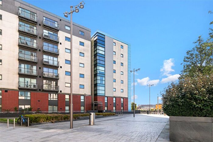 2 Bedroom Flat To Rent In /, Meadowside Quay Square, Glasgow, G11