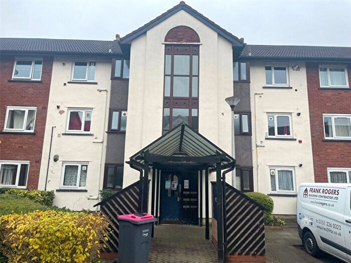 2 Bedroom Apartment To Rent In Squires Court, Canterbury Gardens, Salford, Manchester, M5