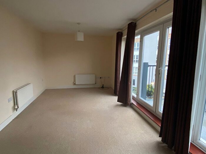 1 Bedroom Flat To Rent In Amazon Court, Admirals Way, Gravesend, Kent, DA12