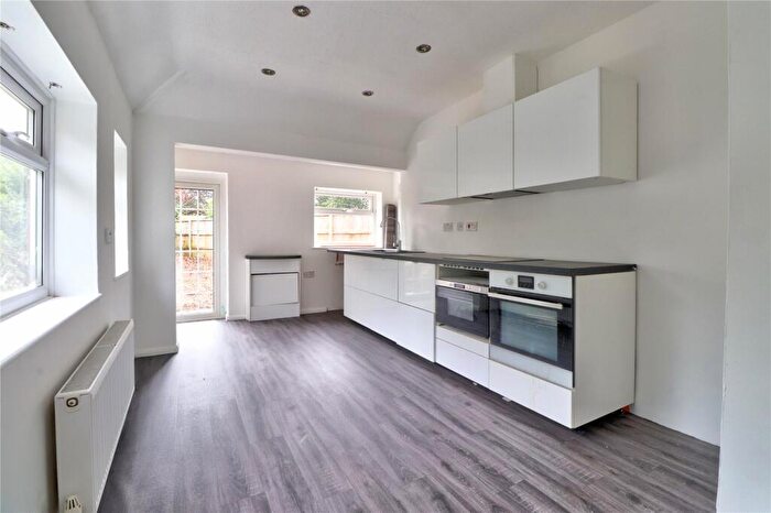 2 Bedroom Detached House For Sale In Eashing Lane, Godalming, Surrey, GU7