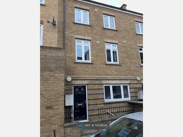4 Bedroom Terraced House To Rent In Pooles Park, London, N4