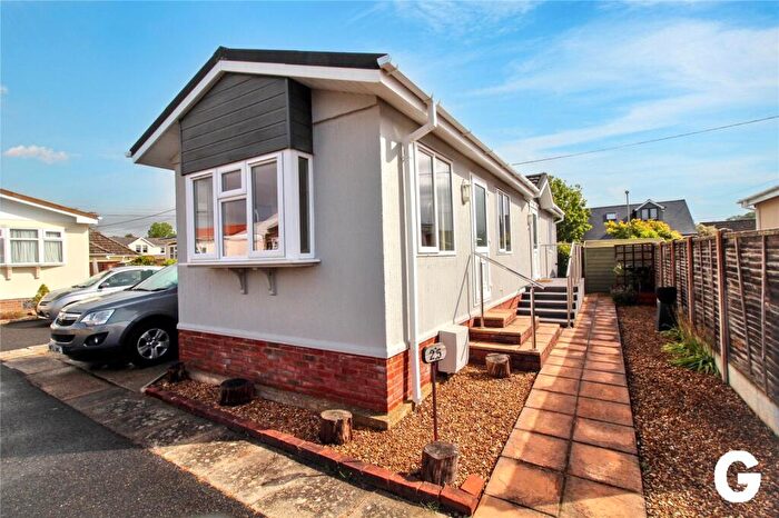 2 Bedroom Park Home For Sale In Pilgrims Park, Southampton Road, Ringwood, Hampshire, BH24