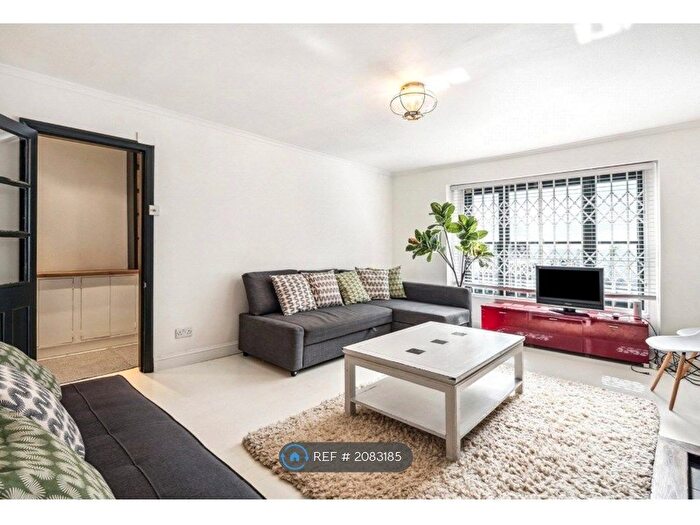 1 Bedroom Flat To Rent In Basement, London, W10