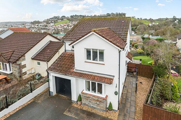 4 Bedroom Detached House For Sale In Barton Drive, Newton Abbot, Devon, TQ12