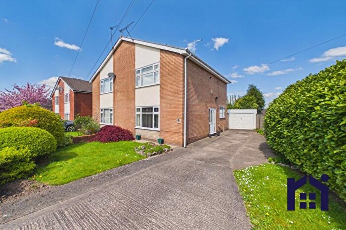 3 Bedroom Semi-Detached House For Sale In Dickens Road, Coppull, PR7