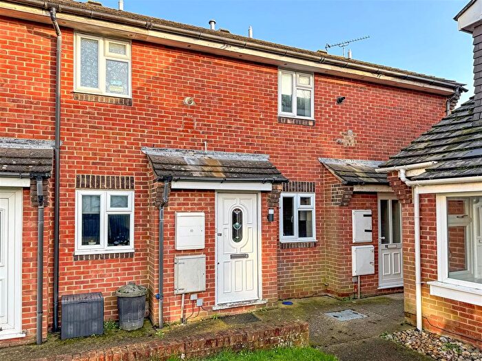 2 Bedroom Terraced House For Sale In Hampton Court, River Road, Littlehampton, BN17