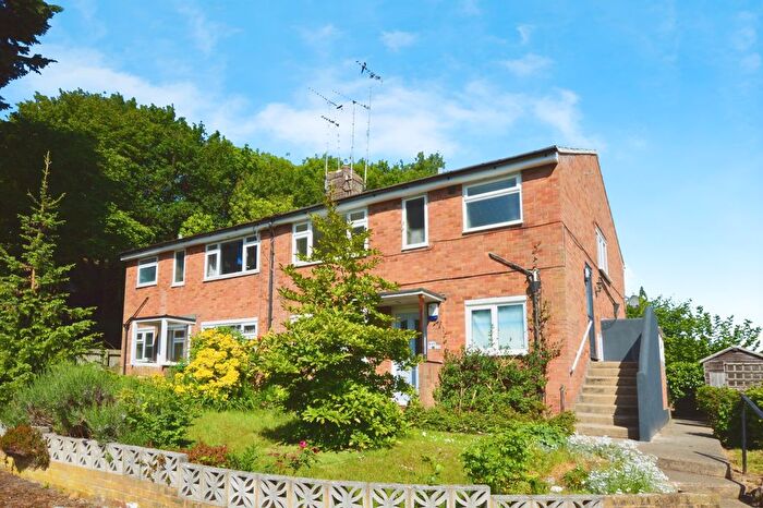 2 Bedroom Maisonette To Rent In Hyde Close, St Albans, AL5