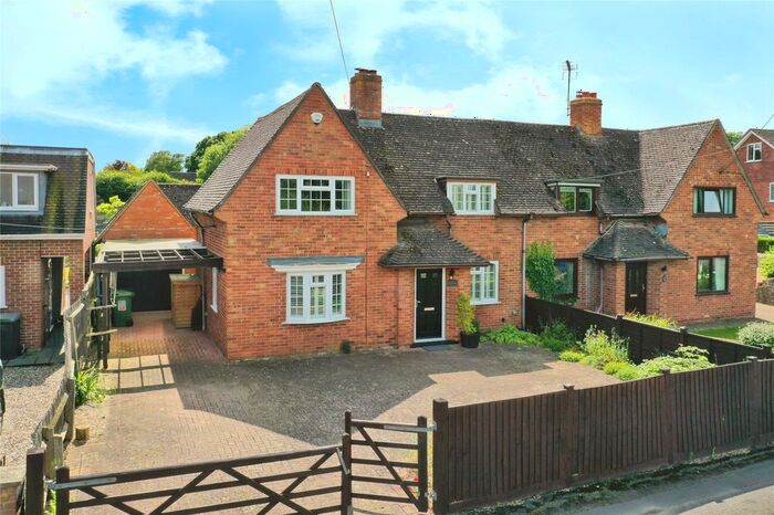 2 Bedroom Semi-Detached House For Sale In Heath Road, Bradfield Southend, Reading, Berkshire, RG7