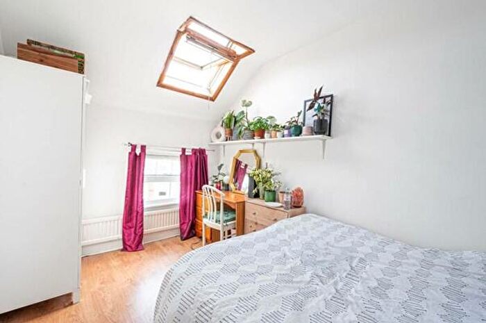 2 Bedroom Apartment To Rent In Agamemnon Road, West Hampstead, NW6