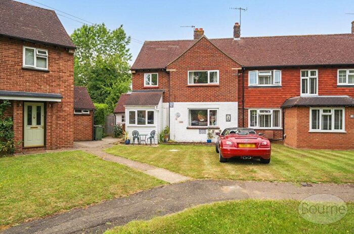 3 Bedroom Semi-Detached House For Sale In Glendale Drive, Guildford, Surrey, GU4