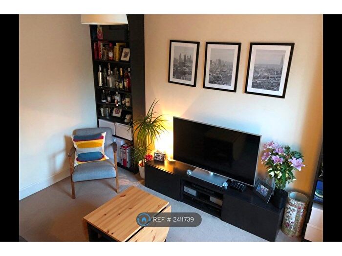 1 Bedroom Flat To Rent In Blythe Road, London, W14