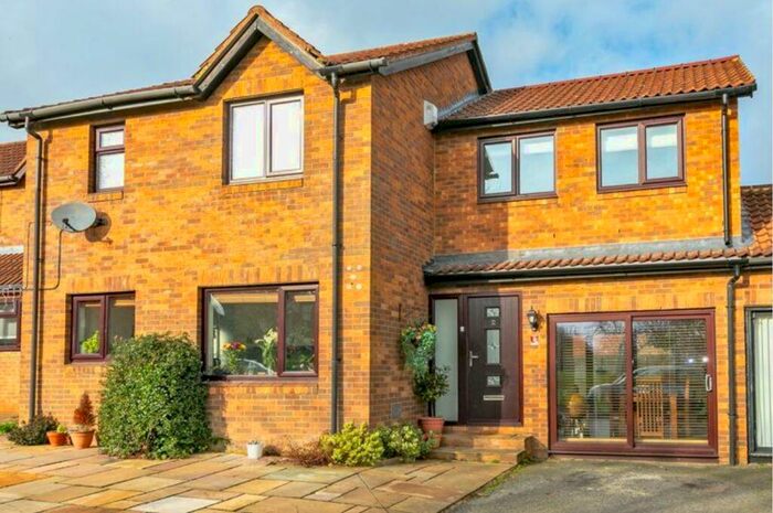 4 Bedroom Detached House To Rent In Gardiner Court, Blue Bridge, MK13