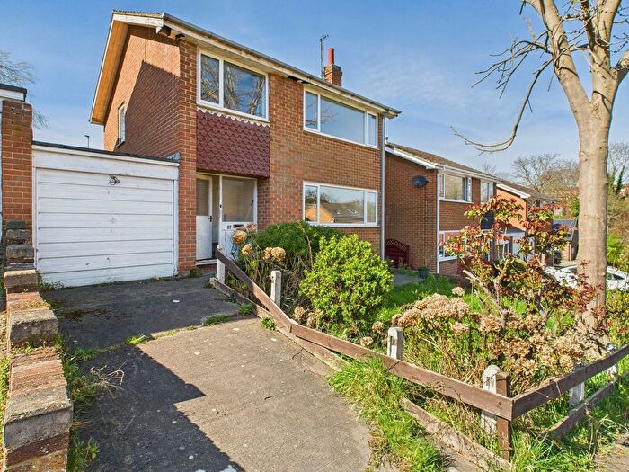 3 Bedroom Detached House For Sale In Rosemount Road, Whitby, YO21