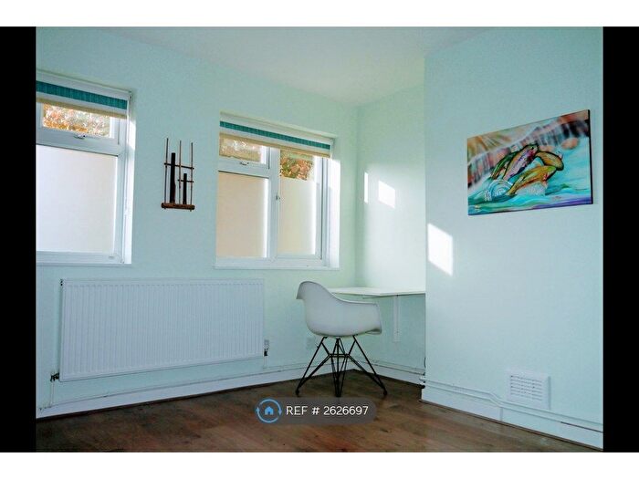 Studio To Rent In Albion Drive, London, E8