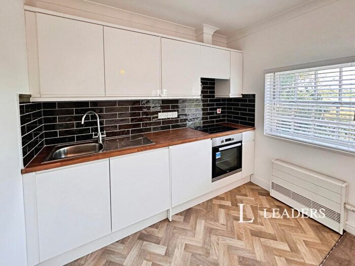 2 Bedroom Flat To Rent In The Street, Catfield, NR29