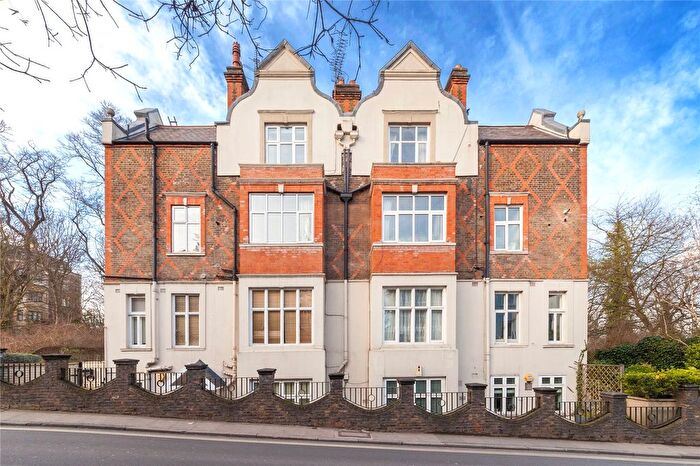 2 Bedroom Flat To Rent In East Heath Road, Hampste, NW3