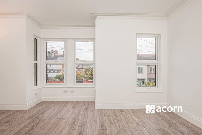 2 Bedroom Flat To Rent In Agnew Road, London, SE23