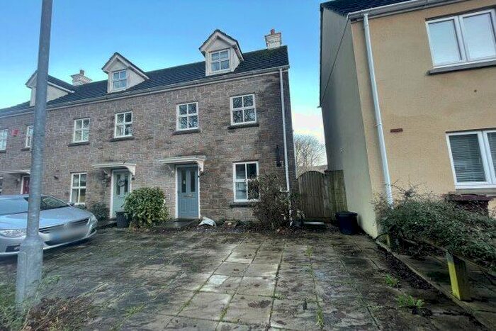 3 Bedroom Property To Rent In Trehaverne Vean, Truro, TR1