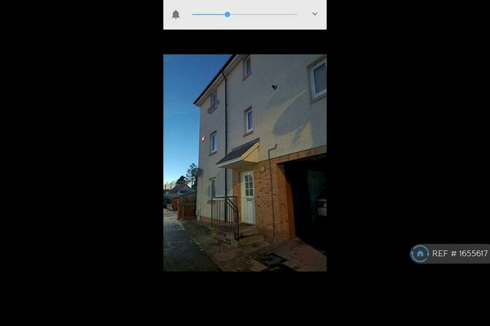 4 Bedroom Semi-Detached House To Rent In Donalds Lane, Dundee, DD2