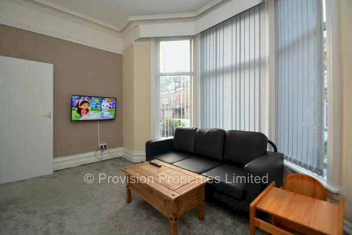 2 Bedroom Flat To Rent In Regent Park Avenue, Hyde Leeds, LS6