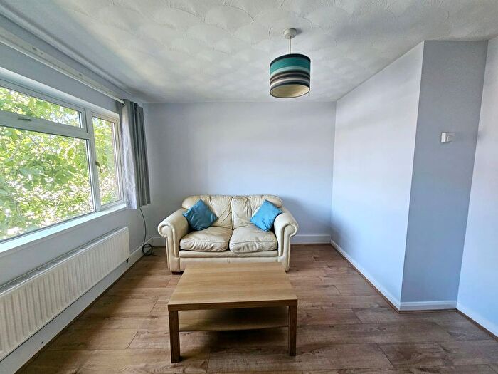 1 Bedroom Flat To Rent In Grosvenor Road, Southampton, SO17