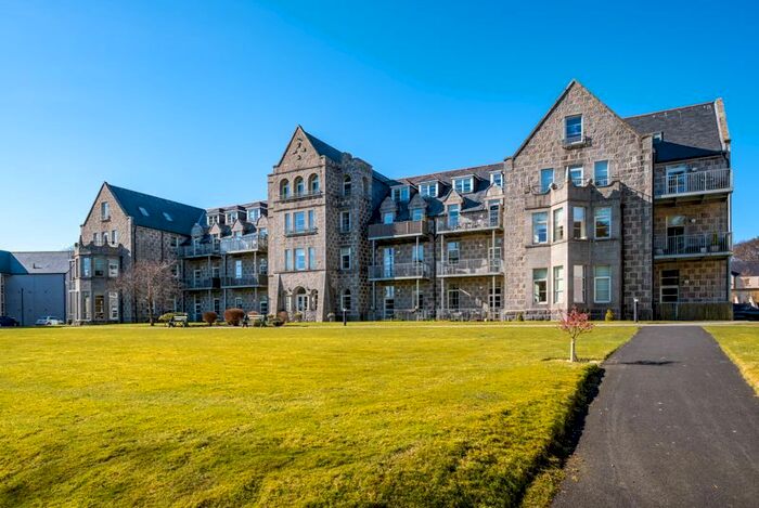 2 Bedroom Flat For Sale In Binghill Grove, Milltimber, Aberdeen, AB13