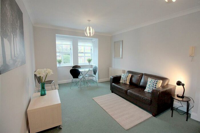 2 Bedroom Apartment To Rent In Middleton Court, Hutton Terrace, Newcastle Upon Tyne, NE2