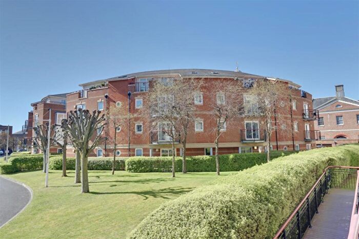 1 Bedroom Flat For Sale In `jupiter Court` Gunwharf Quays, PO1