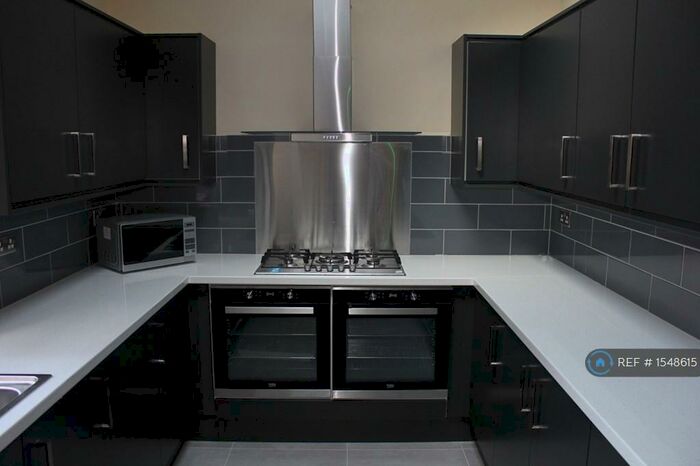 6 Bedroom Terraced House To Rent In Ossory Street, Manchester, M14