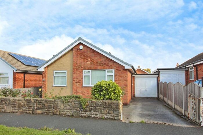 3 Bedroom Detached Bungalow For Sale In Templegate Avenue, Templenewsam, Leeds, LS15