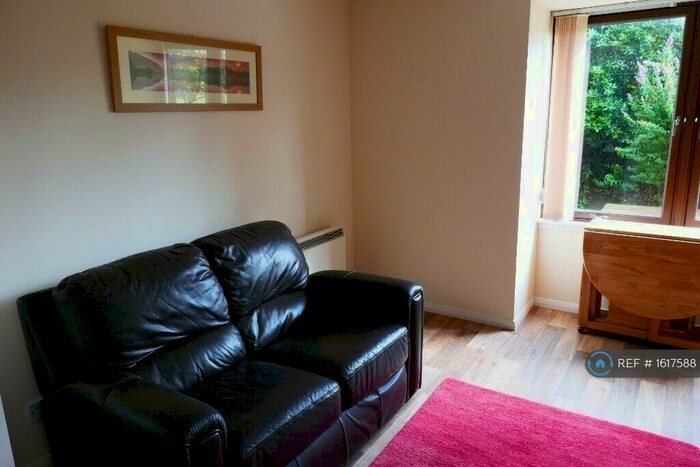 2 Bedroom Flat To Rent In Headland Court, Aberdeen, AB10