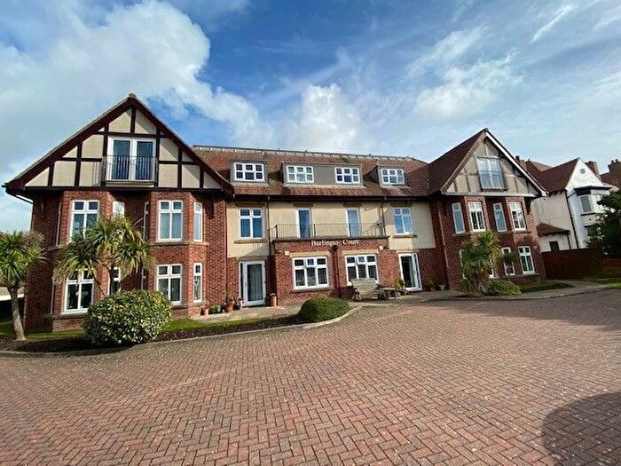 2 Bedroom Flat To Rent In Burlington Court, Clifton Drive North, Lytham St. Annes, FY8