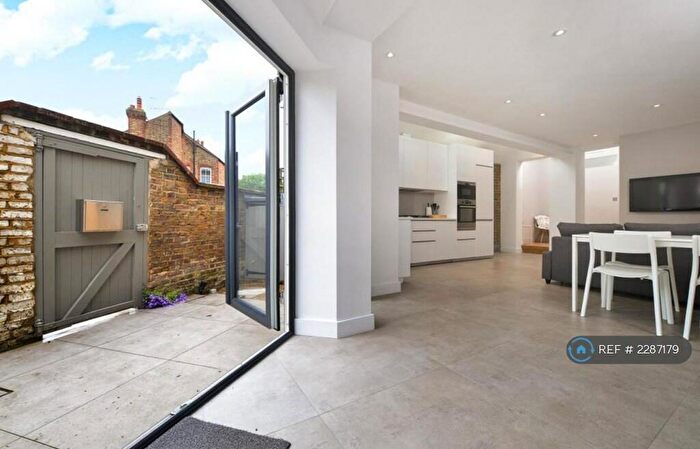 1 Bedroom Maisonette To Rent In Adderley Grove, London, SW11